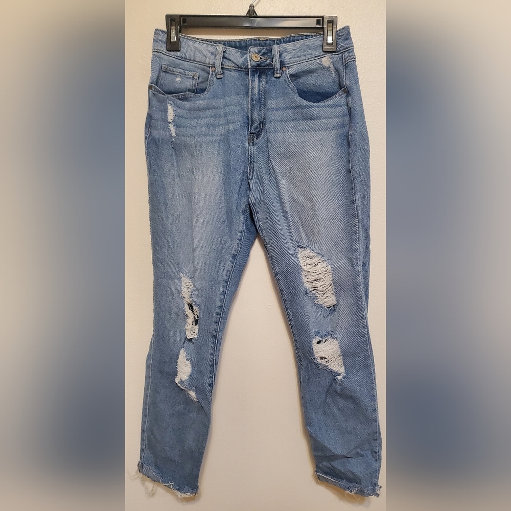 Light Wash Ripped Blue Jeans